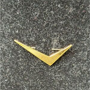 Monet vintage check brooch